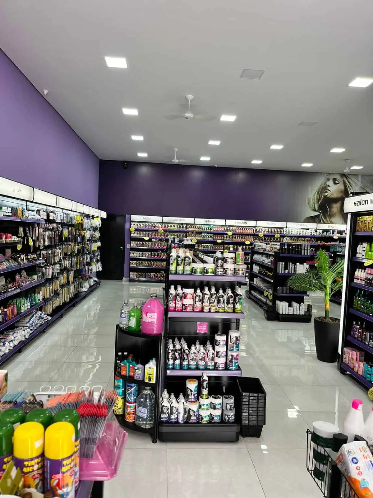 Gratis - Loja de Cosméticos em Yenişehir